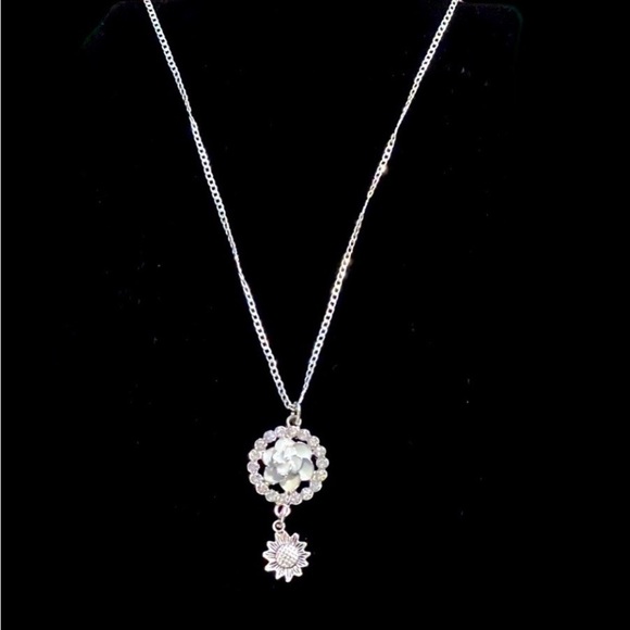 🆕sterling silver (925) necklace with silver plated dangling flower charms. - Picture 3 of 4